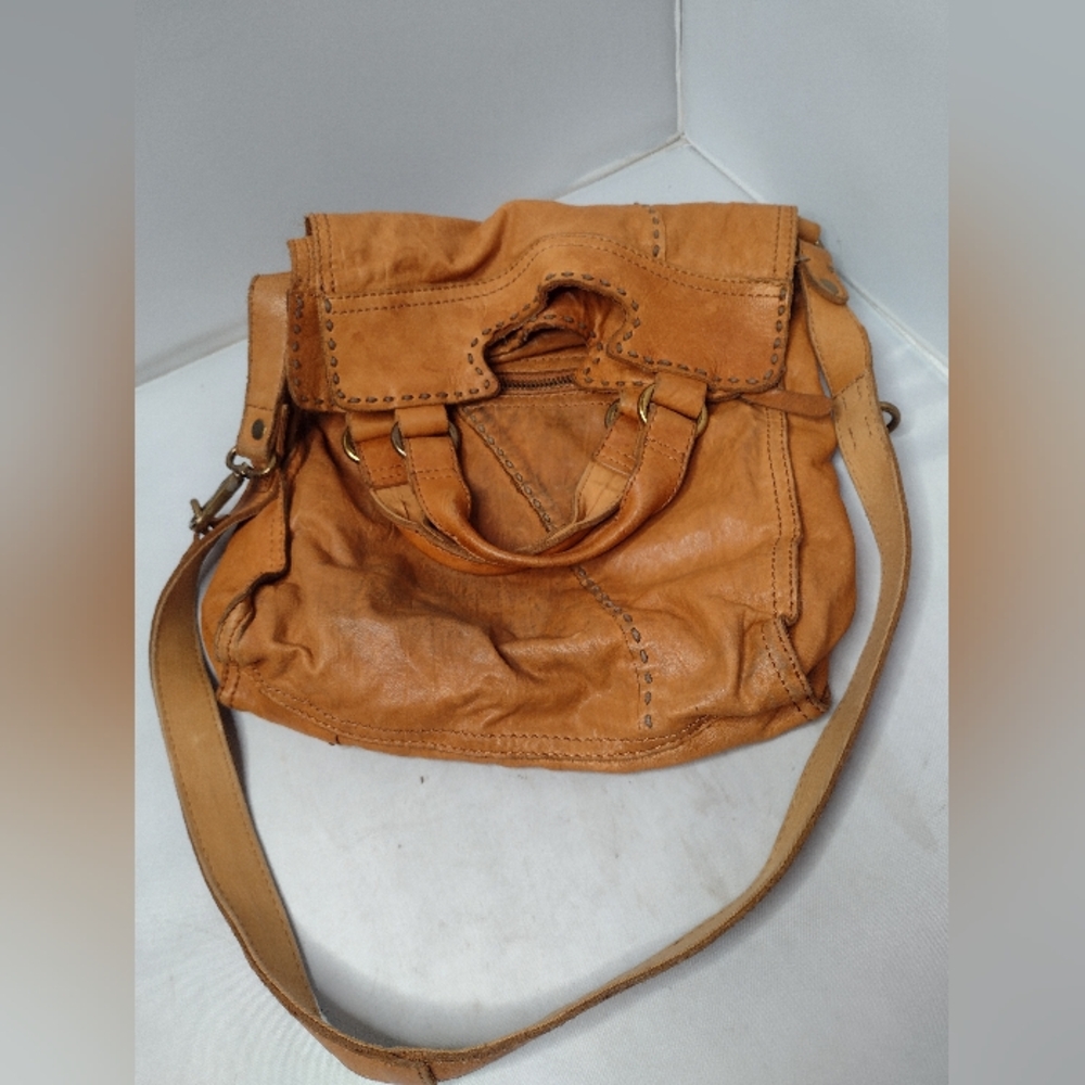 Lucky Brand Abbey Tan Camel Lamb Leather Crossbody Fold Over Messenger Bag B25